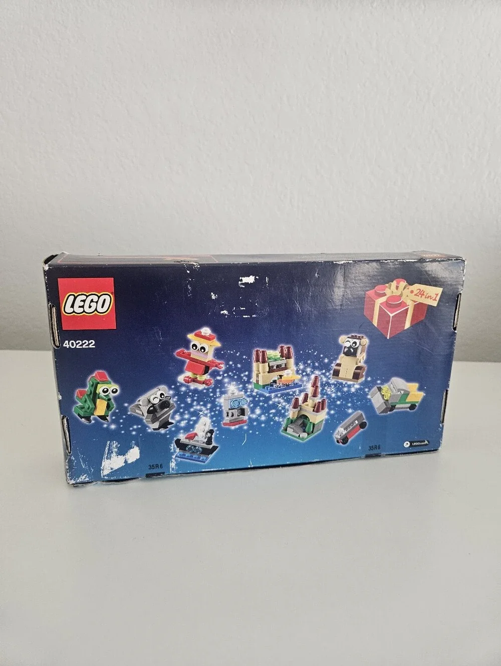Lego | 40222 Holiday Countdown Calendar 24 in 1 250 Pieces Ages 7+ Open Box